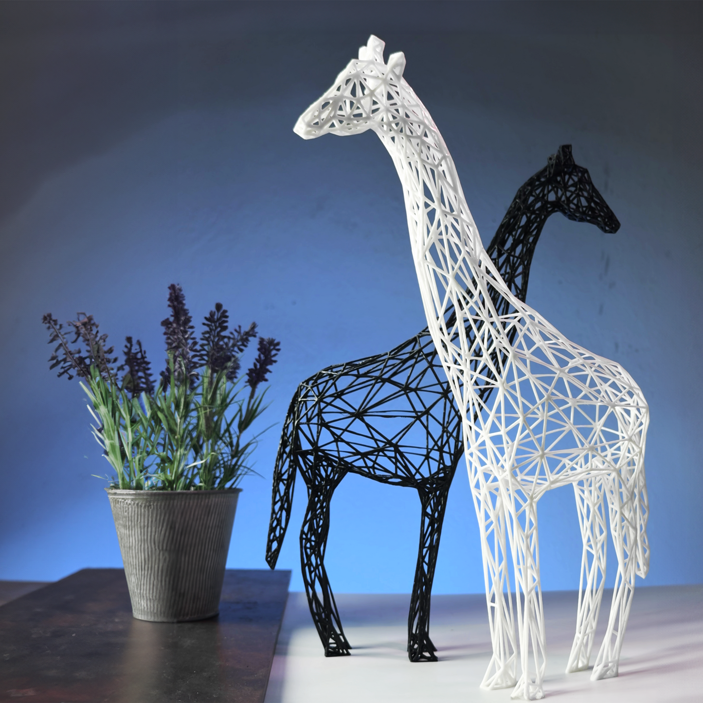 Elegante Giraffen-Drahtgitter-Skulptur