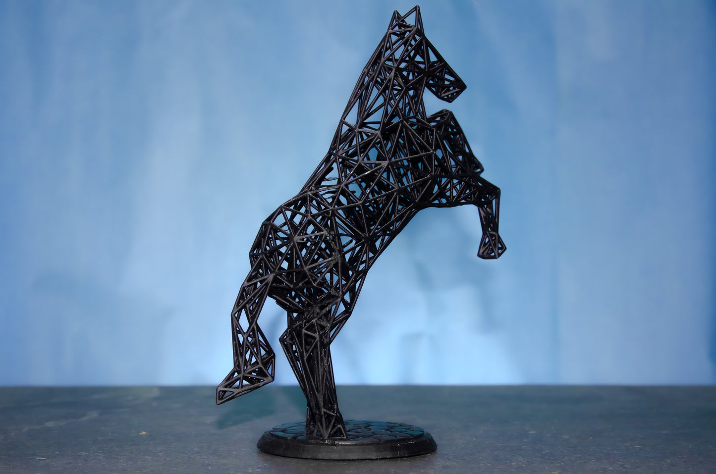 Stehende Pferdedekor-Skulptur 
